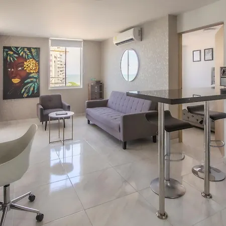 Stylish & Renovated Condo In El Laguito, Cartagena